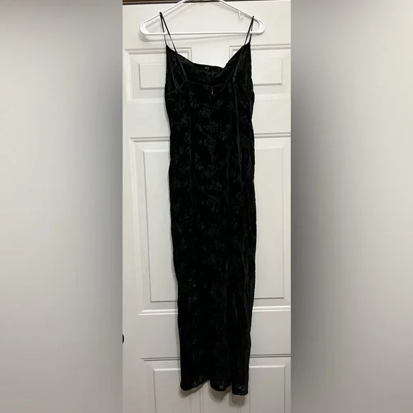 Urban Outfitters Velvet Mallory Midi Dress Black Gothic Victorian Whimsical Sz S - Picture 7 of 10